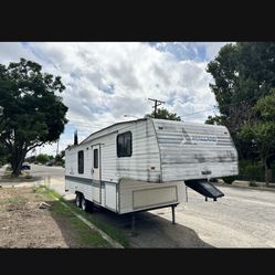 5th Wheel Travel Trailer 