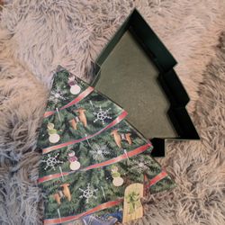 Tree box, 9"x7.5"x2"