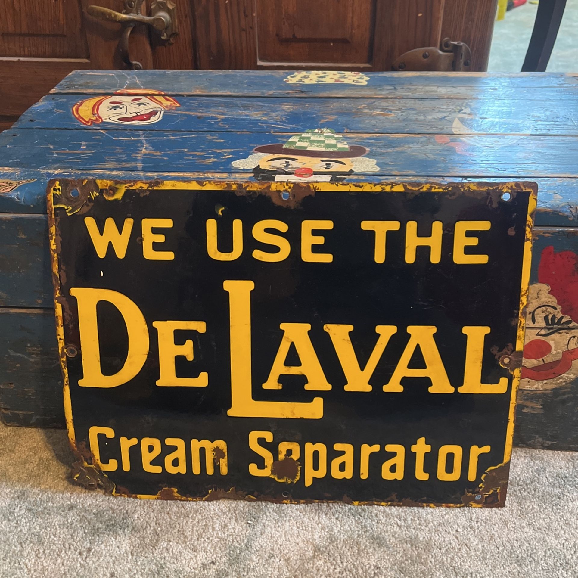 Porcelain Delavel Cream Separator Sign 