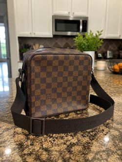 Louis Vuitton Damier Ebene District PM Messenger Bag