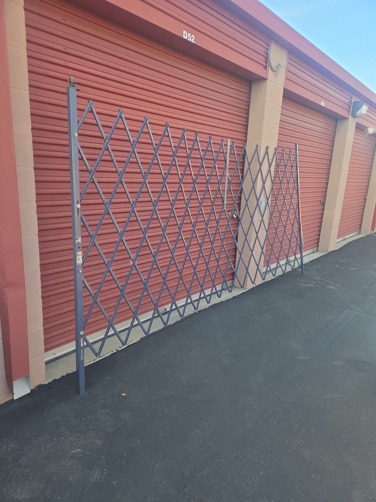 🏗 Store Front Security Retractable Guard🧱