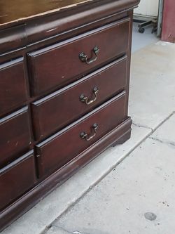 Dresser