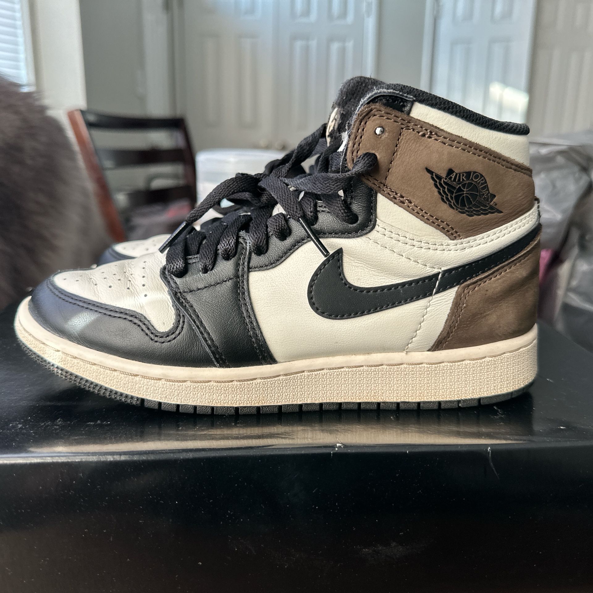 Retro 1 Mocha