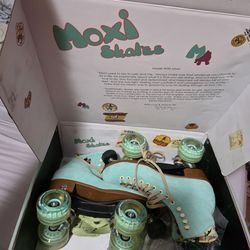 Moxi Lolly Roller Skates