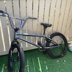 BMX MONGOOSE BIKE