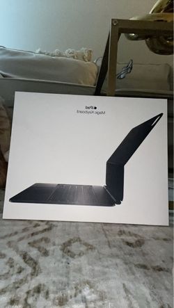 Apple iPad Magic Keyboard 13”