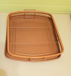 Pampered chef, air fryer basket and turquoise tray