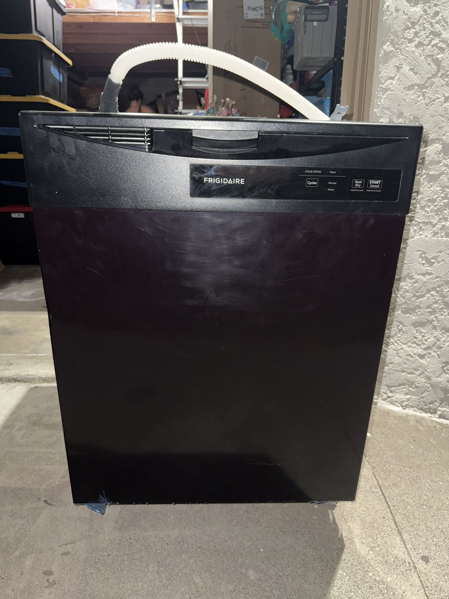 Dishwasher -Frigidaire 