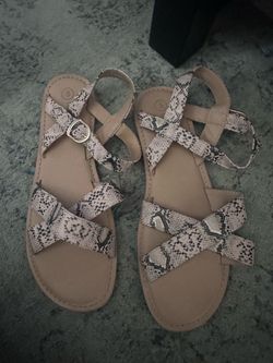 Snakeskin Print Strappy Flat Sandals Size 5
