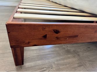 Wood Bed Frame with Slats, Queen size no matress