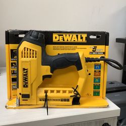 DeWalt Nailer $39 (Rj Cash Pawnshop 2505 Nw 183rd St)