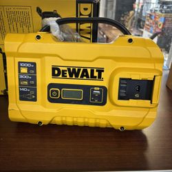3-Way 1000-Watt Power Inverter Compatible with 20-Volt XR 5 AH Lithium-Ion Battery (Not Included)