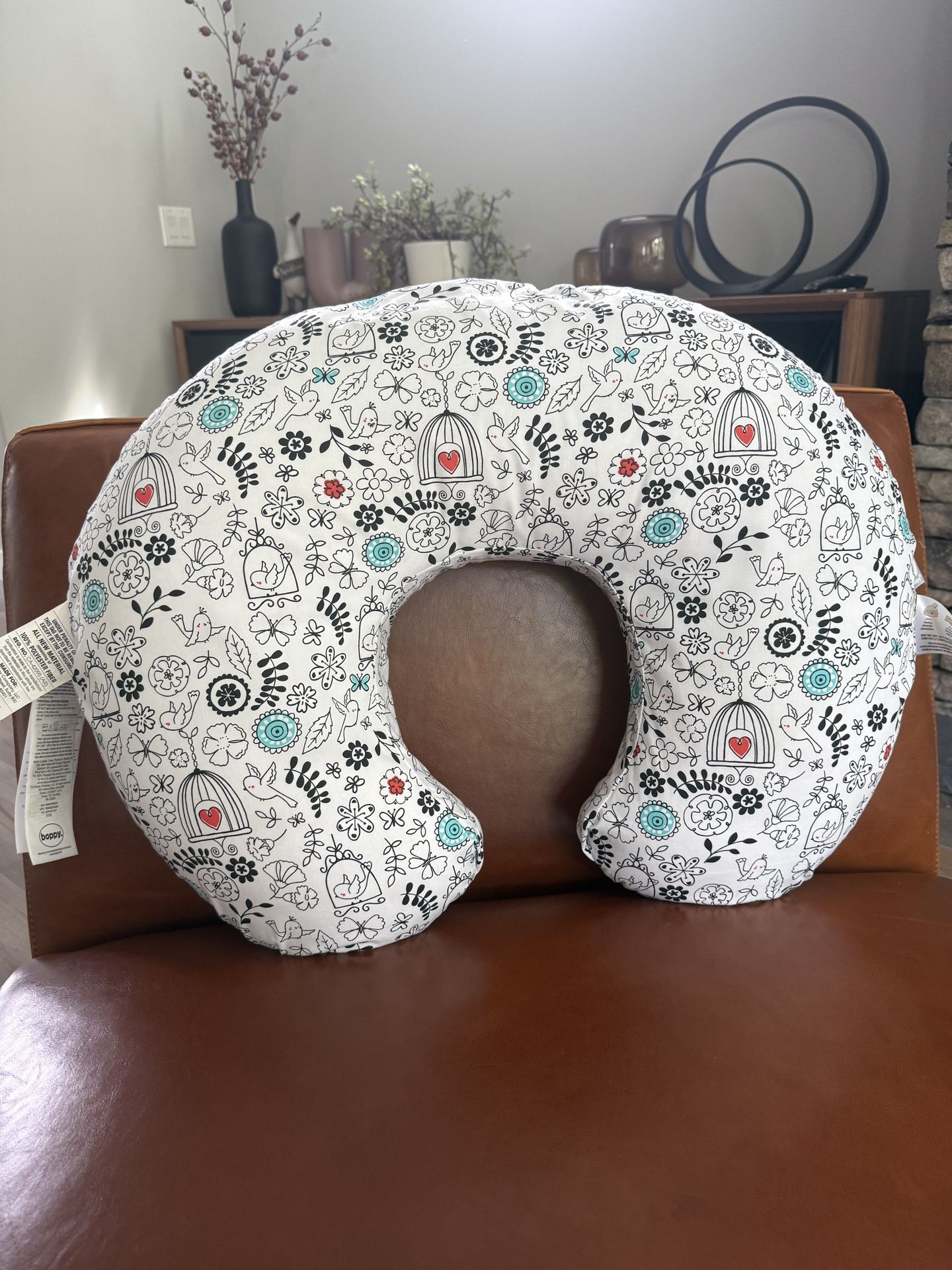 Bobby Nursing pillow