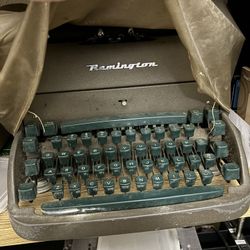 Vintage Type Writer 