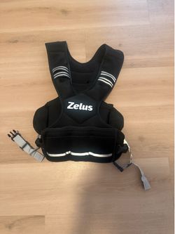 Zelus Adjustable Weighted Vest – Excellent Condition
