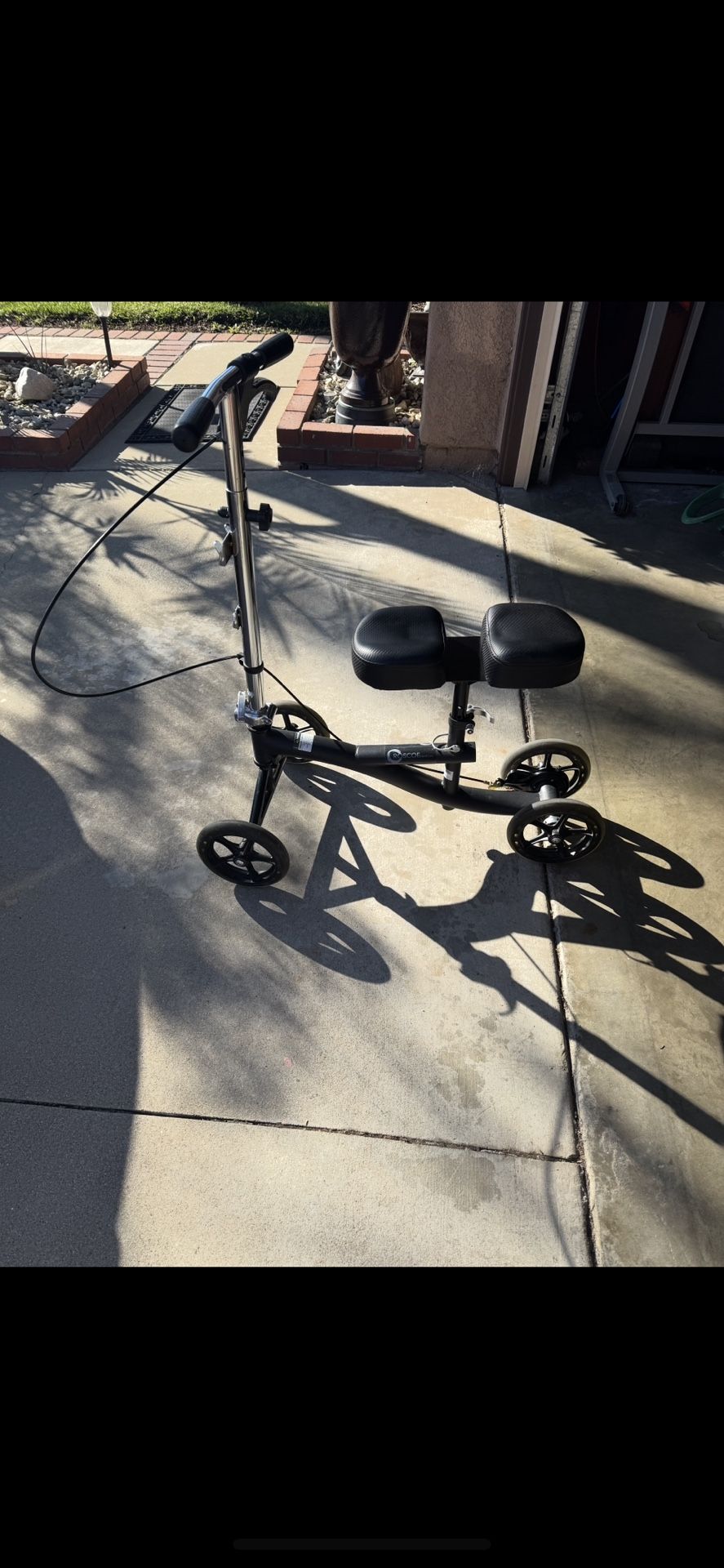 Roscoe Knee Scooter
