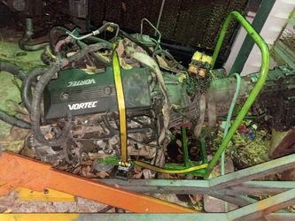 GM Vortec Engine with Transmission