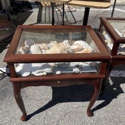 Bombay Company Cherry Shadow Box End Table