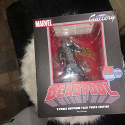 MARVEL DEADPOOL X FORCE UNO,TACO TRUCH EDITION PVC DIORAMA