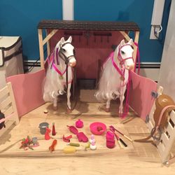 Wooden horse barn with 2 horses and all the extras