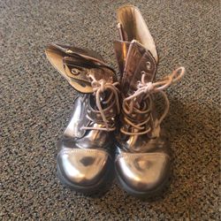 $5 Worn Girls Shoe