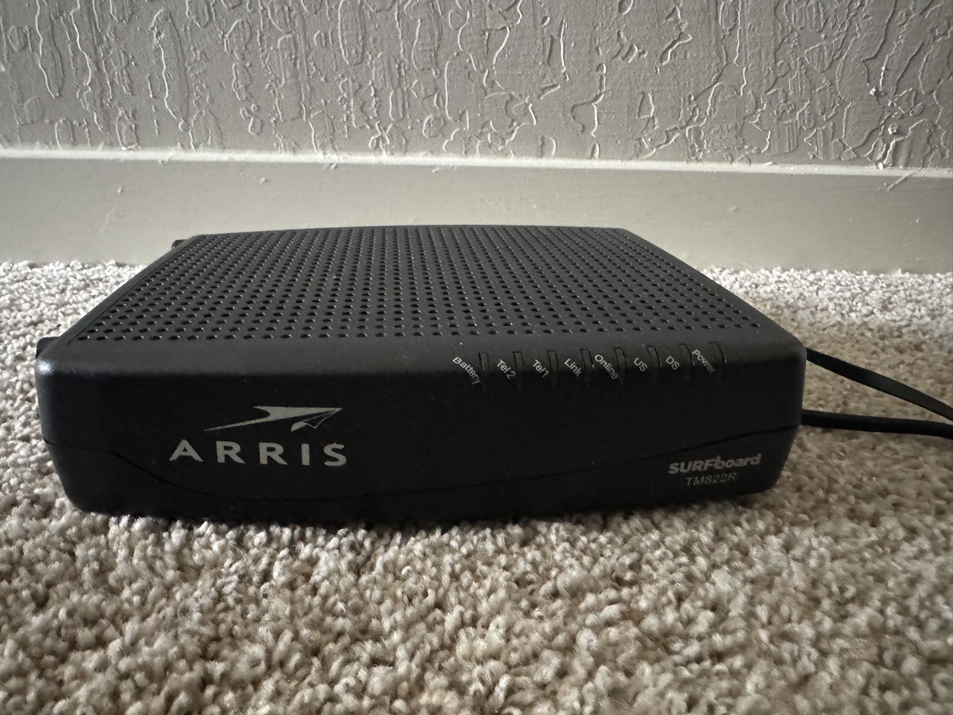 ARRIS SURFboard mAX (8x4) DOCSIS 3.0 Cable Modem