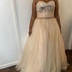 Ball Gown/ Prom Dress/ Quinceañera dress