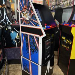 Arcade With Over 15,000 Games