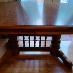 Oak Table And 4 Chairs 