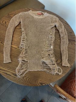 Gold long sleeve knit top size S/M