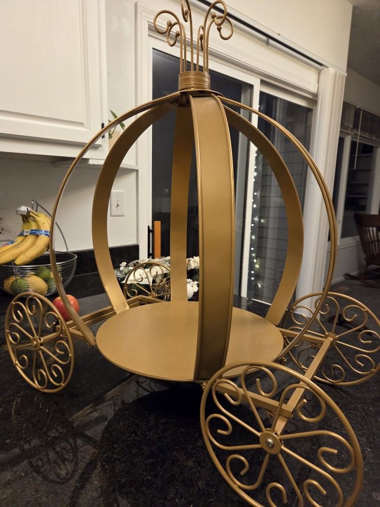 Cinderella Carriage Cake Stand 