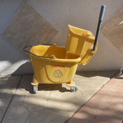 Rubbermaid Mop 