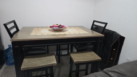 Table. 2 chairs and 2 stools