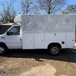 2011 Ford E-350