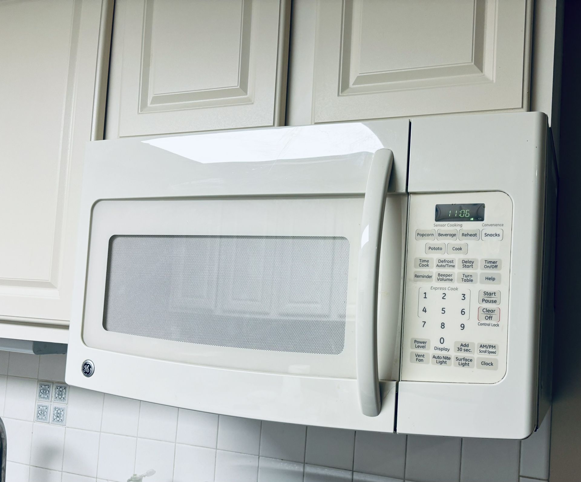 Microwave & Refrigerator