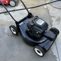 Craftsman Self Propelled Mower READ DESCRIPTION 