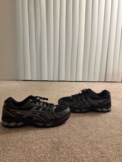 Asics gel-kayano 14(Size 12)
