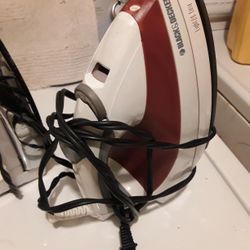 Black & Decker Steam Iron Good Condition