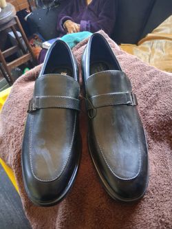DRESS SHOES