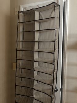 Over the door shoe rack / shoe organizer