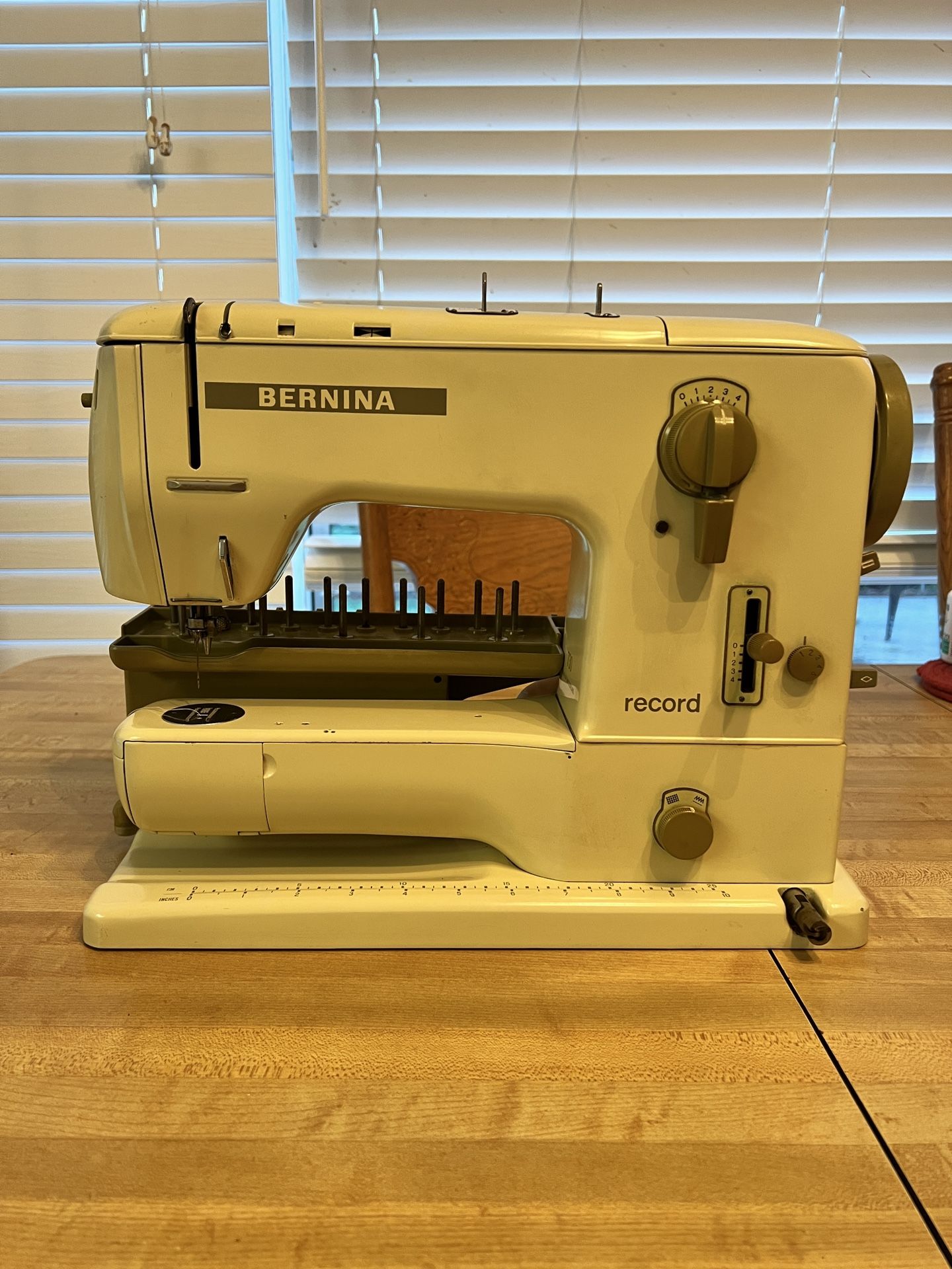 BERNINA 730 Record Sewing Machine Foot Control