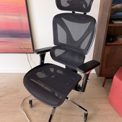 Oline ErgoPro Mesh Office Chair With Blade Wheels