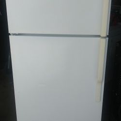 GE REFRIGERATOR