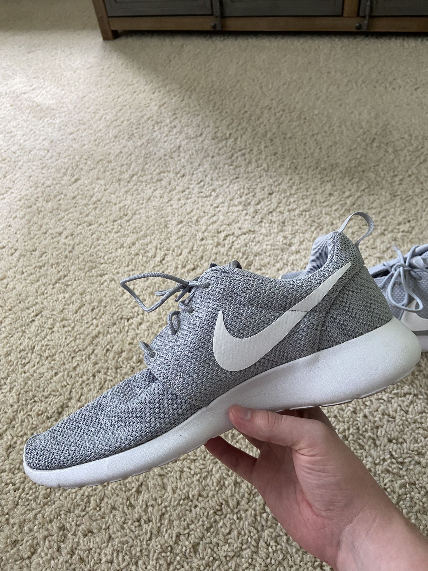 Nike Roshe Grey