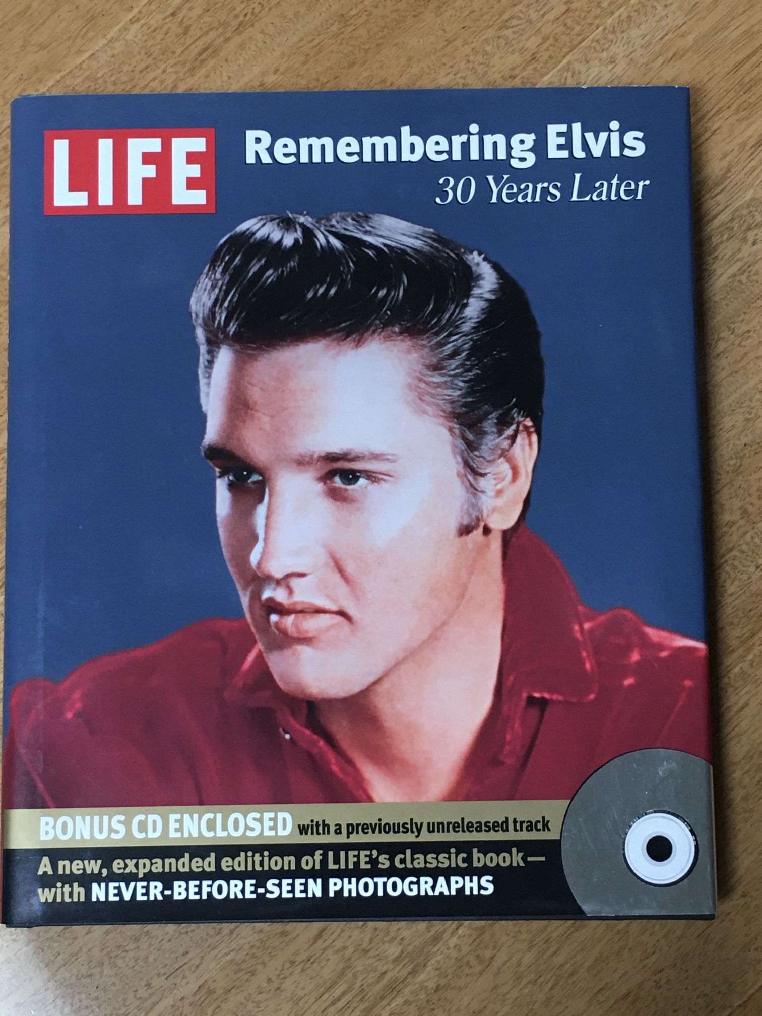 Remembering Elvis Special Limited LIFE Issue