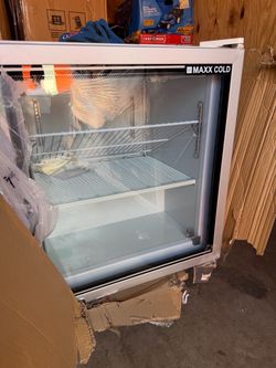 Maxx Cold MXM1-3.5FHC 3.5 Cu Ft Glass Door Countertop Freezer New Damaged