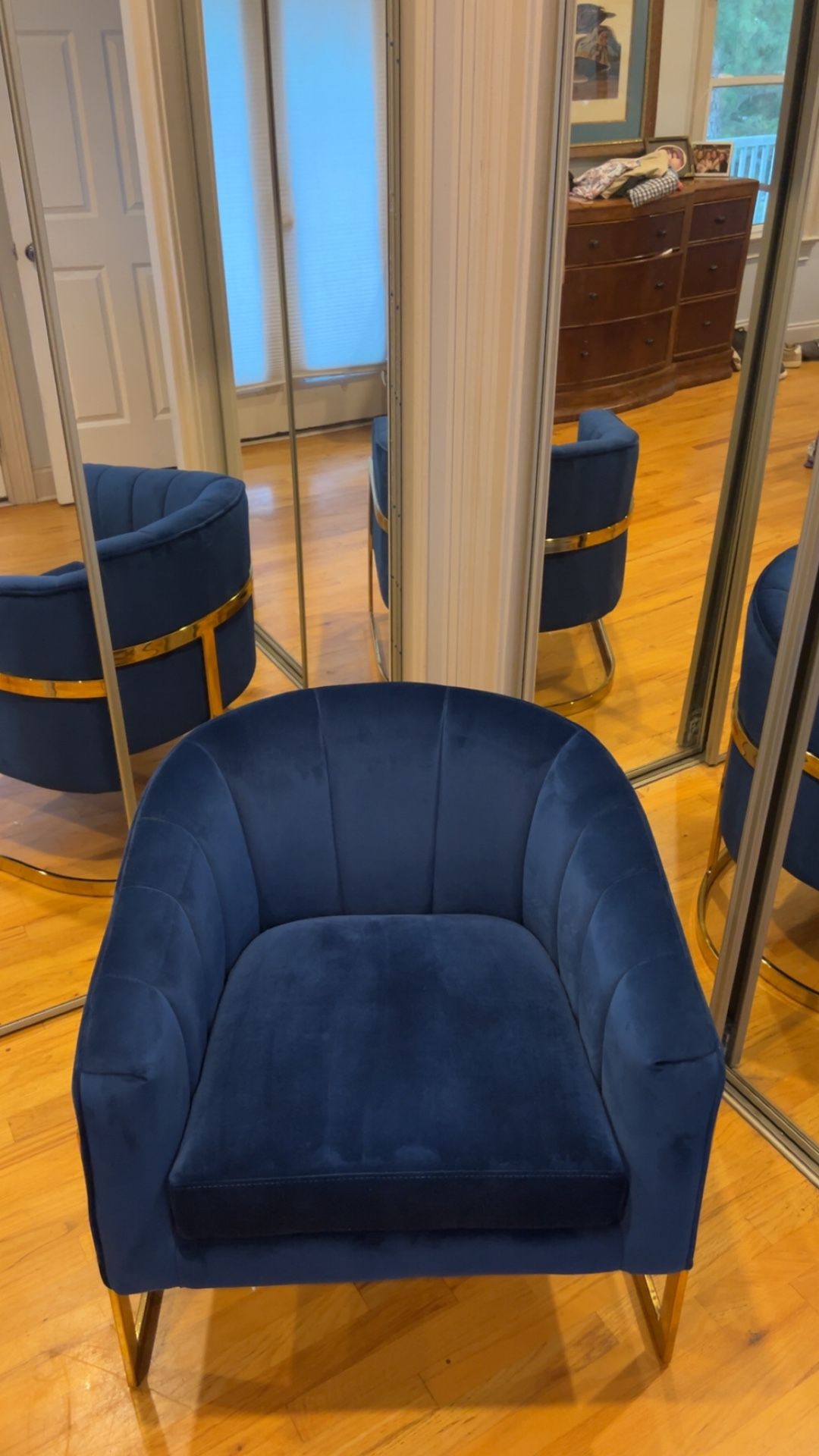 NEW Luxury Navy Velvet Accent Chair - $250