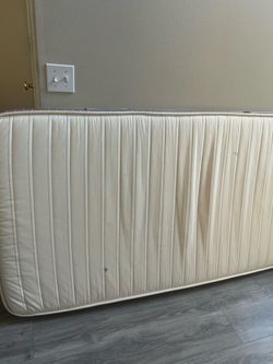 Twin matress