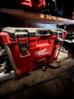 milwaukee packouts (miscellaneous tools included)