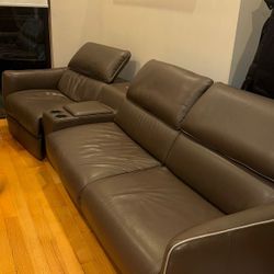 Natuzzi  Sectional  Sofa  with  bed